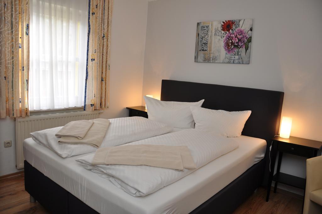 Hotel Wolke Meiningen Habitación foto